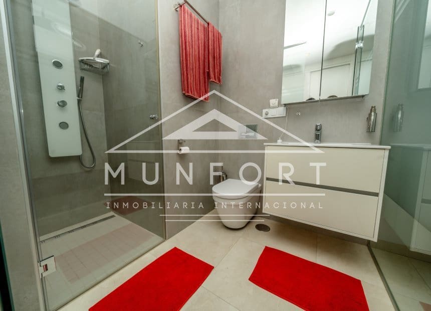 Chalet de 3 habitaciones en San Miguel de Salinas en venta con piscina - 399.000 € (Ref: 9891229)