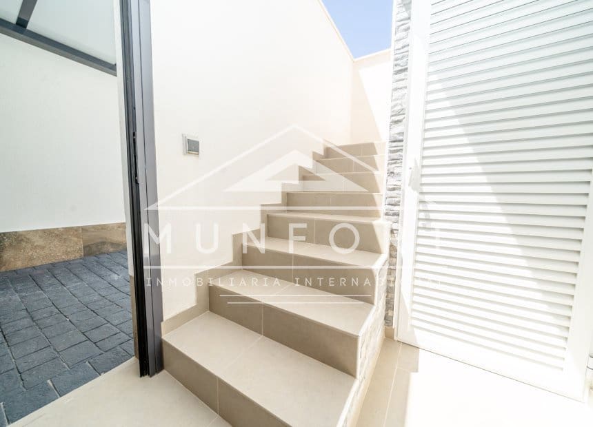 Chalet de 3 habitaciones en San Miguel de Salinas en venta con piscina - 399.000 € (Ref: 9891229)