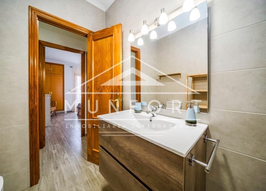 Casa de 3 habitaciones en Los Cuarteros en alquiler - 850 € (Ref: 9892975)
