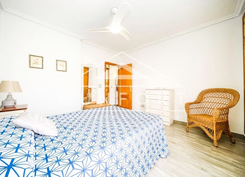 Casa de 3 habitaciones en Los Cuarteros en alquiler - 850 € (Ref: 9892975)