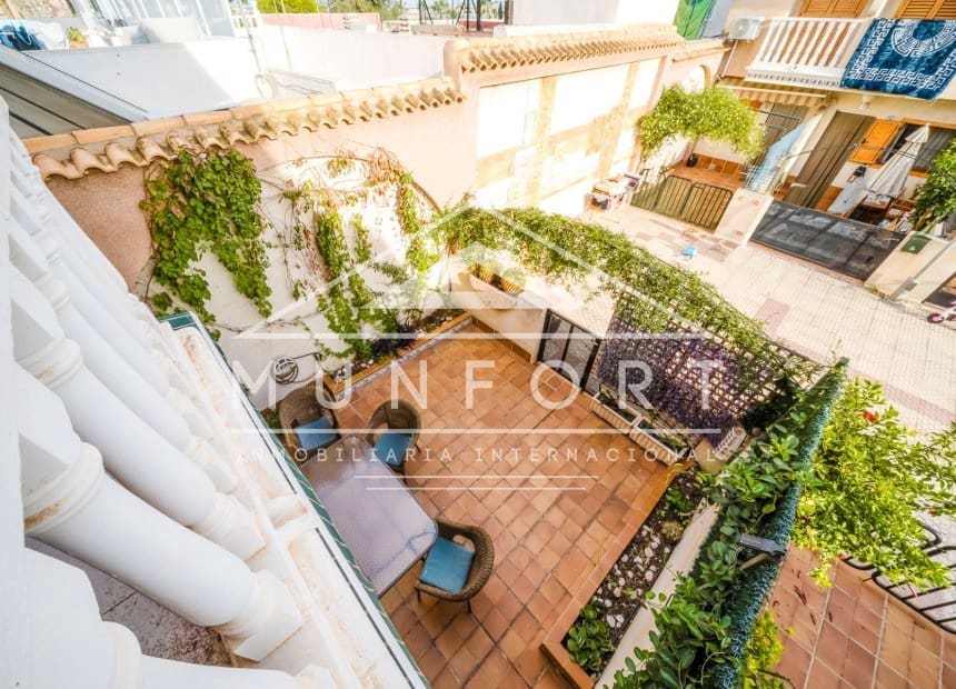 Casa de 3 habitaciones en Los Cuarteros en alquiler - 850 € (Ref: 9892975)