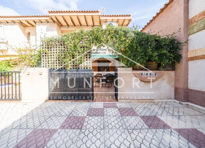 3 bedroom Townhouse for rent in Los Cuarteros - € 850 (Ref: 9892975)