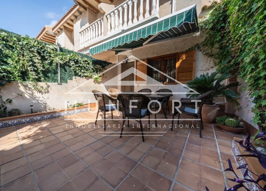 3 bedroom Townhouse for rent in Los Cuarteros - € 850 (Ref: 9892975)