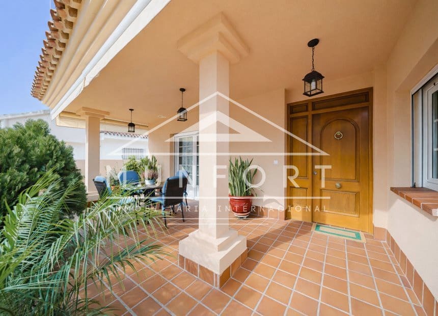 Chalet de 4 habitaciones en Santiago de la Ribera en venta - 650.000 € (Ref: 9893233)
