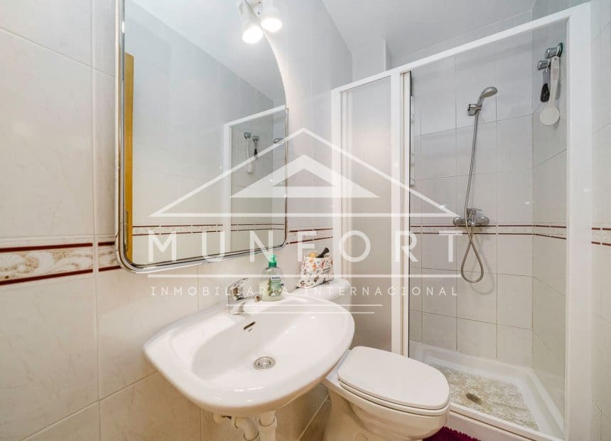 Chalet de 4 habitaciones en Santiago de la Ribera en venta - 650.000 € (Ref: 9893233)