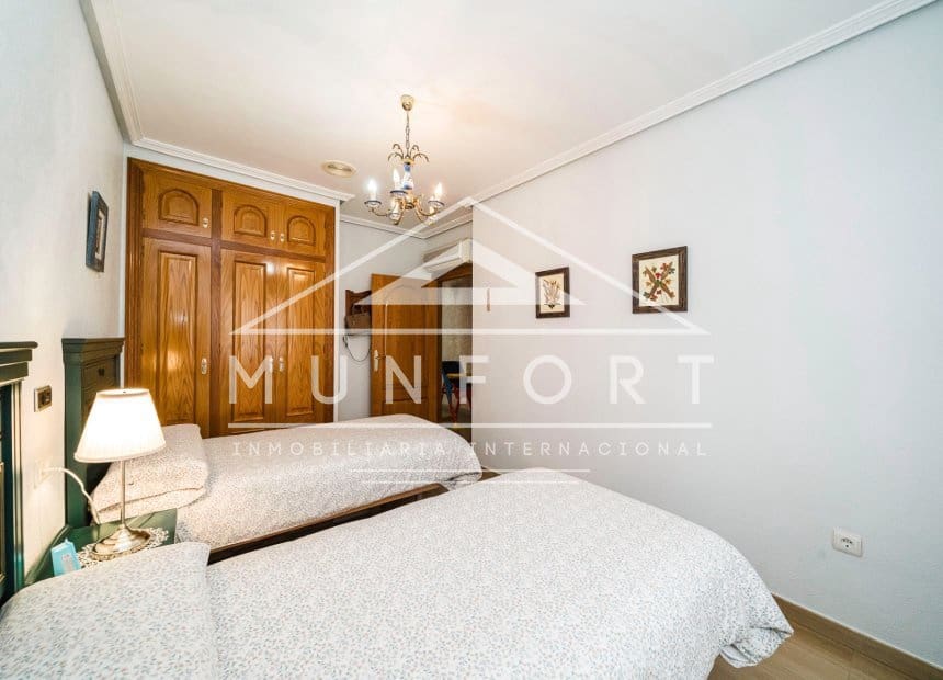 Chalet de 4 habitaciones en Santiago de la Ribera en venta - 650.000 € (Ref: 9893233)