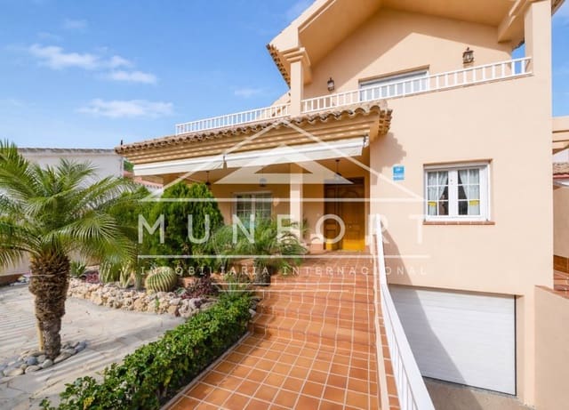 Chalet de 4 habitaciones en Santiago de la Ribera, San Javier en venta - 650.000 € (Ref: 9893233)