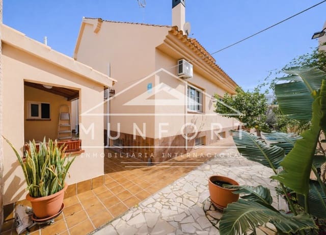 Chalet de 4 habitaciones en Santiago de la Ribera, San Javier en venta - 650.000 € (Ref: 9893233)