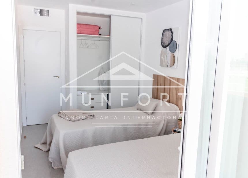 2 bedroom Apartment for rent in La Manga del Mar Menor with pool - € 998 (Ref: 9893234)