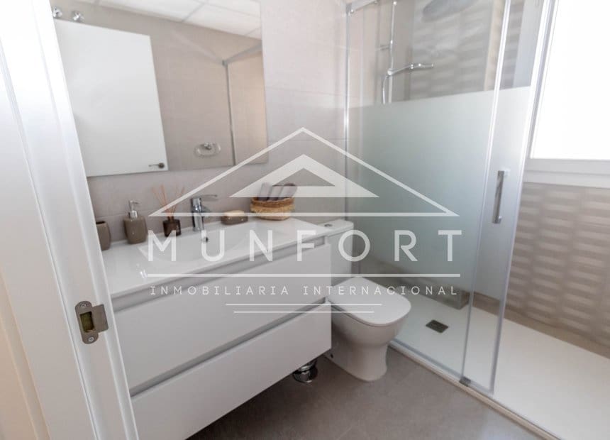 2 bedroom Apartment for rent in La Manga del Mar Menor with pool - € 998 (Ref: 9893234)