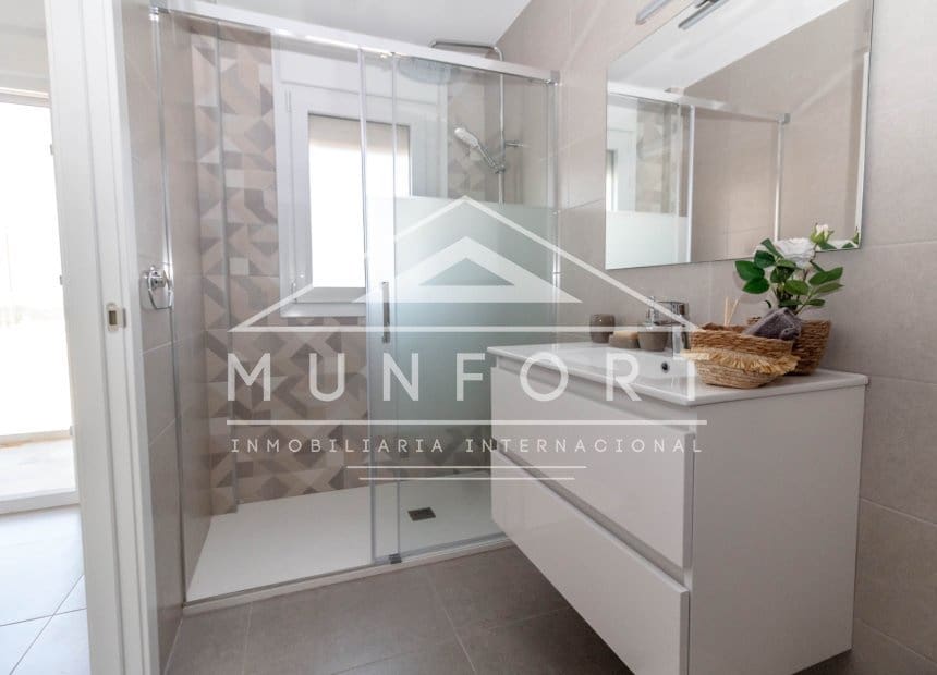 2 bedroom Apartment for rent in La Manga del Mar Menor with pool - € 998 (Ref: 9893234)
