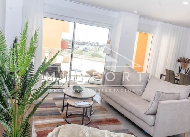 2 Zimmer Apartment zu vermieten in La Manga del Mar Menor mit Pool - 998 € (Ref: 9893234)