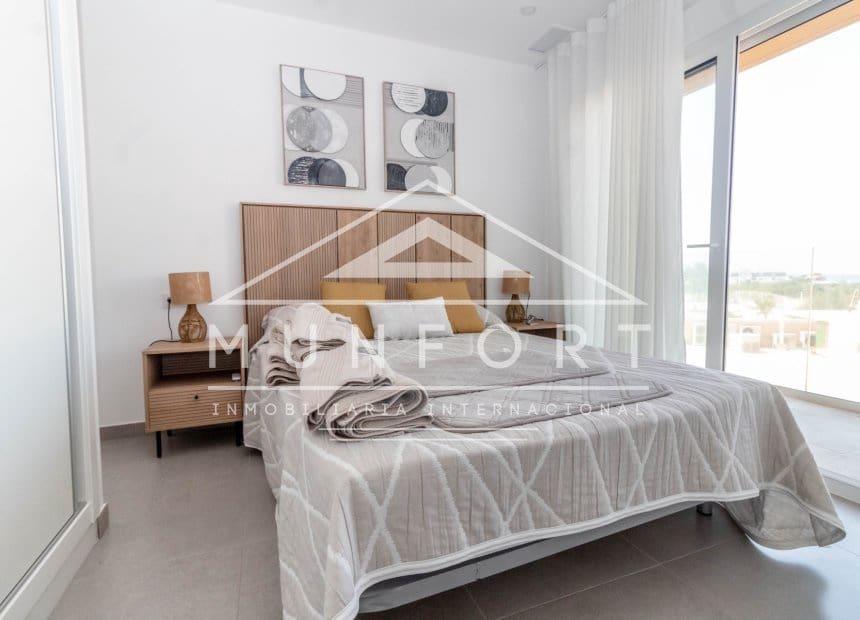 2 bedroom Apartment for rent in La Manga del Mar Menor with pool - € 998 (Ref: 9893234)