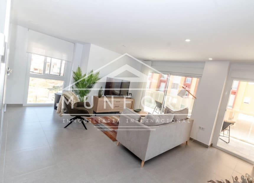 2 bedroom Apartment for rent in La Manga del Mar Menor with pool - € 998 (Ref: 9893234)