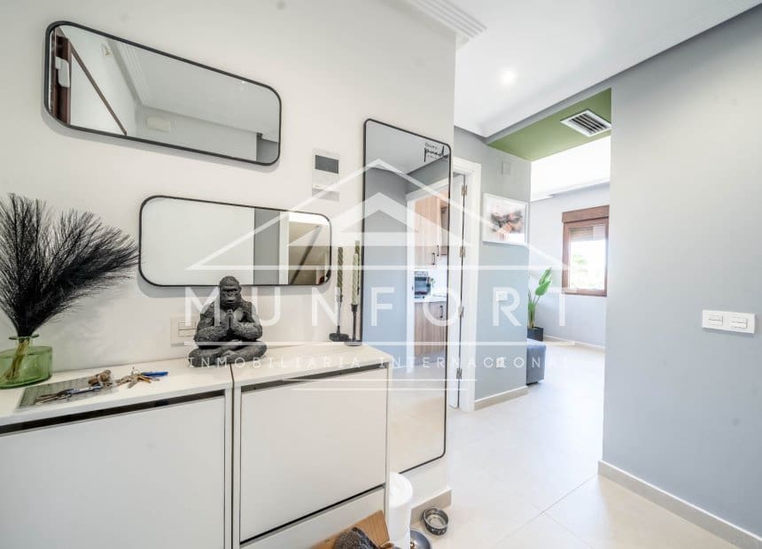 2 soverom Penthouse til salgs i Los Alcazares med svømmebasseng - € 192 900 (Ref: 9893236)
