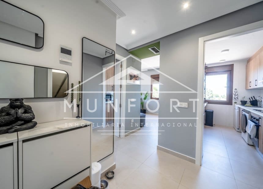 2 soverom Penthouse til salgs i Los Alcazares med svømmebasseng - € 192 900 (Ref: 9893236)