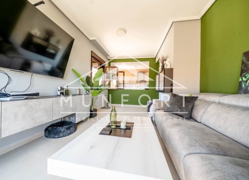 2 soverom Penthouse til salgs i Los Alcazares med svømmebasseng - € 192 900 (Ref: 9893236)