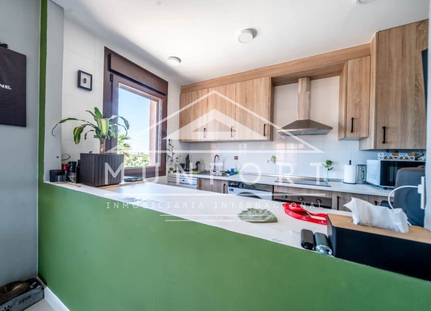 2 soverom Penthouse til salgs i Los Alcazares med svømmebasseng - € 192 900 (Ref: 9893236)