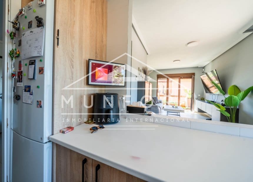 2 soverom Penthouse til salgs i Los Alcazares med svømmebasseng - € 192 900 (Ref: 9893236)