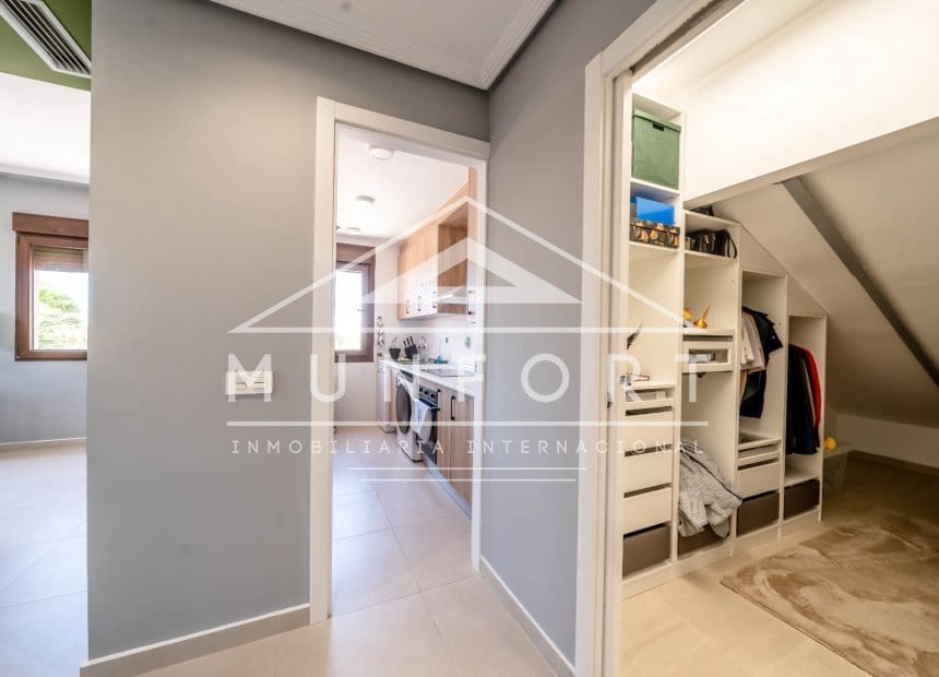 2 soverom Penthouse til salgs i Los Alcazares med svømmebasseng - € 192 900 (Ref: 9893236)