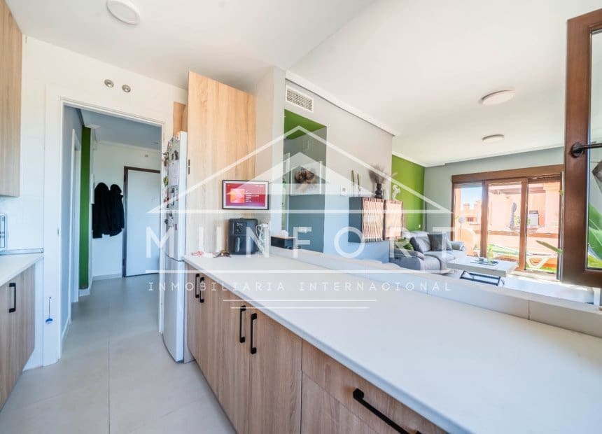 2 soverom Penthouse til salgs i Los Alcazares med svømmebasseng - € 192 900 (Ref: 9893236)
