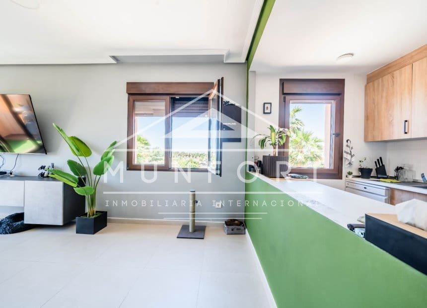 2 soverom Penthouse til salgs i Los Alcazares med svømmebasseng - € 192 900 (Ref: 9893236)