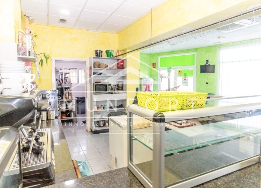 Komercyjne na sprzedaż w Santiago de la Ribera - 219 000 € (Ref: 9897414)