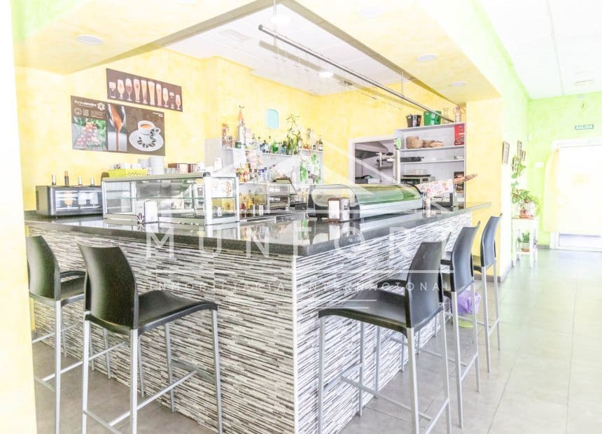 Komercyjne na sprzedaż w Santiago de la Ribera - 219 000 € (Ref: 9897414)