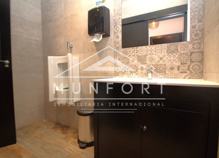 Gewerbe zu verkaufen in Los Narejos - 385.000 € (Ref: 9904955)