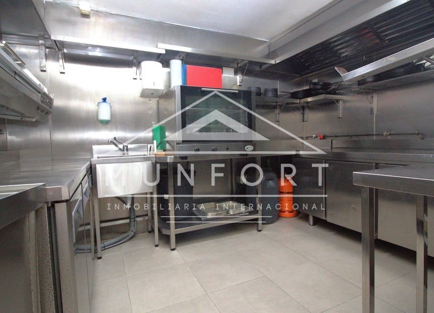 Gewerbe zu verkaufen in Los Narejos - 385.000 € (Ref: 9904955)