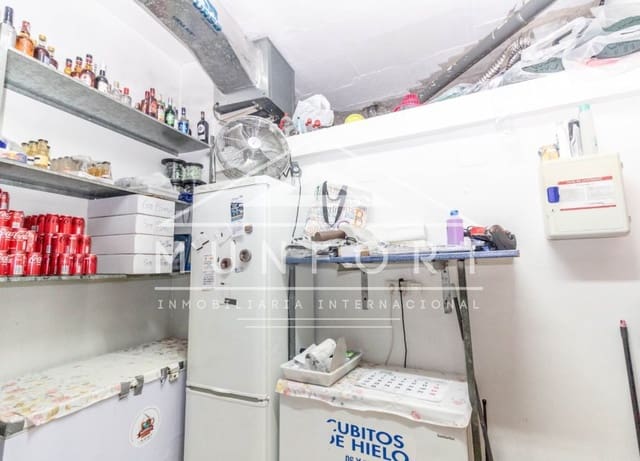Commercieel te koop in Centro - Muelle Pesquero, Torrevieja - € 219.000 (Ref: 9905271)