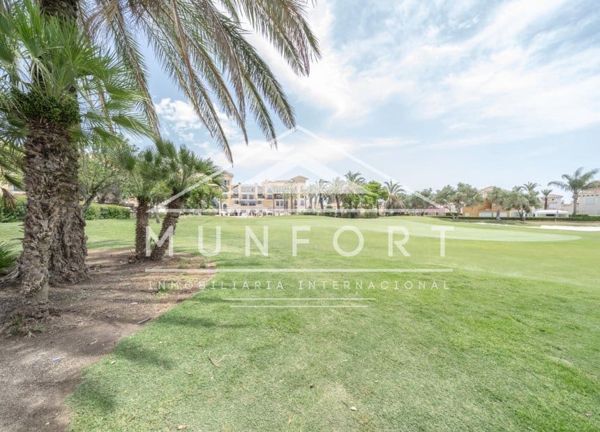 2 chambre Appartement à vendre à Mar Menor Golf Resort avec piscine - 197 000 € (Ref: 9915025)