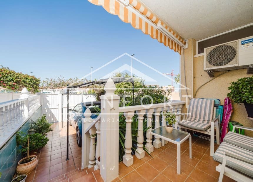 2 soverom Hus til salgs i Torrevieja med svømmebasseng - € 174 900 (Ref: 9920935)
