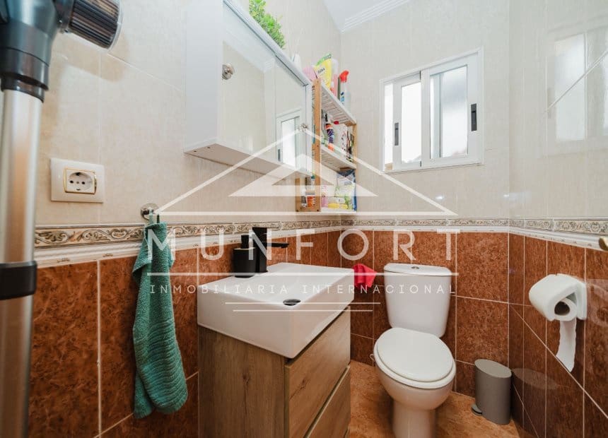 2 soverom Hus til salgs i Torrevieja med svømmebasseng - € 174 900 (Ref: 9920935)