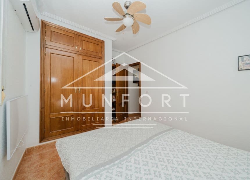 2 soverom Hus til salgs i Torrevieja med svømmebasseng - € 174 900 (Ref: 9920935)