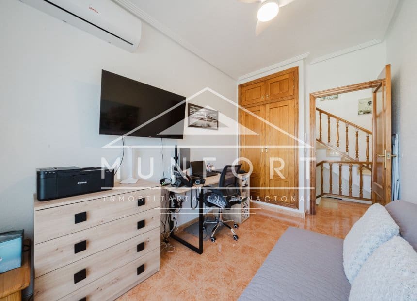 2 soverom Hus til salgs i Torrevieja med svømmebasseng - € 174 900 (Ref: 9920935)