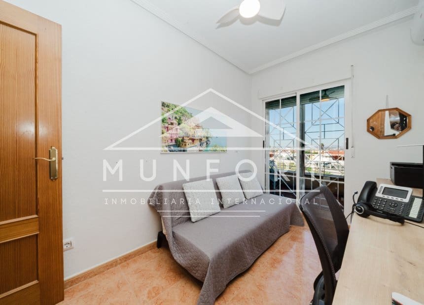 2 soverom Hus til salgs i Torrevieja med svømmebasseng - € 174 900 (Ref: 9920935)