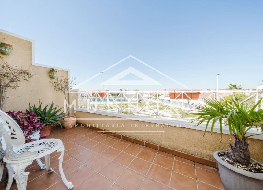 2 soverom Hus til salgs i Torrevieja med svømmebasseng - € 174 900 (Ref: 9920935)