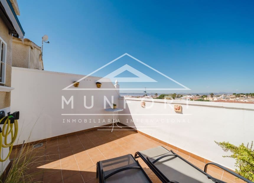 2 soverom Hus til salgs i Torrevieja med svømmebasseng - € 174 900 (Ref: 9920935)