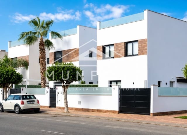 4 soveværelse Villa til leje i Lo Pagan, San Pedro del Pinatar med swimmingpool - € 1.900 (Ref: 9921405)