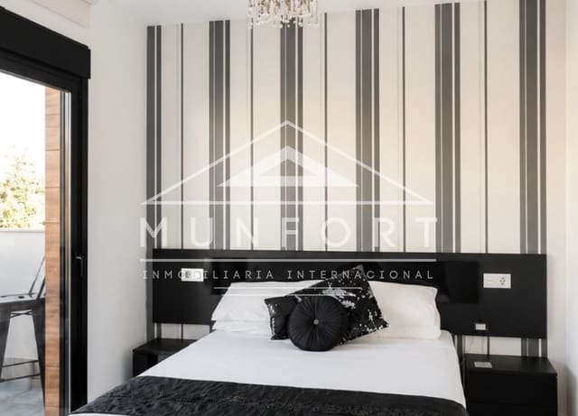 4 soveværelse Villa til leje i Lo Pagan, San Pedro del Pinatar med swimmingpool - € 1.900 (Ref: 9921405)
