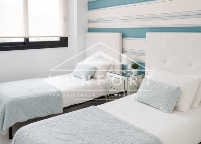 4 quarto Moradia para arrendar em Lo Pagan, San Pedro del Pinatar com piscina - 2 500 € (Ref: 9921405)