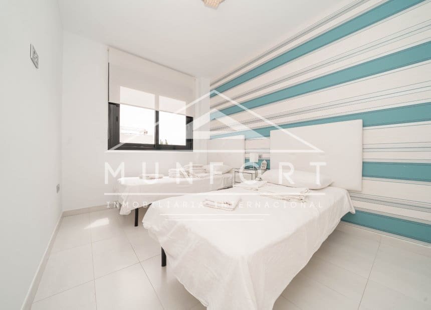 Villa/Maison de 4 chambres à louer à Lo Pagan avec piscine - 1 999 € (Ref: 9921405)