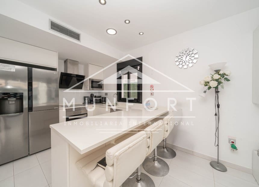 Villa/Maison de 4 chambres à louer à Lo Pagan avec piscine - 1 999 € (Ref: 9921405)