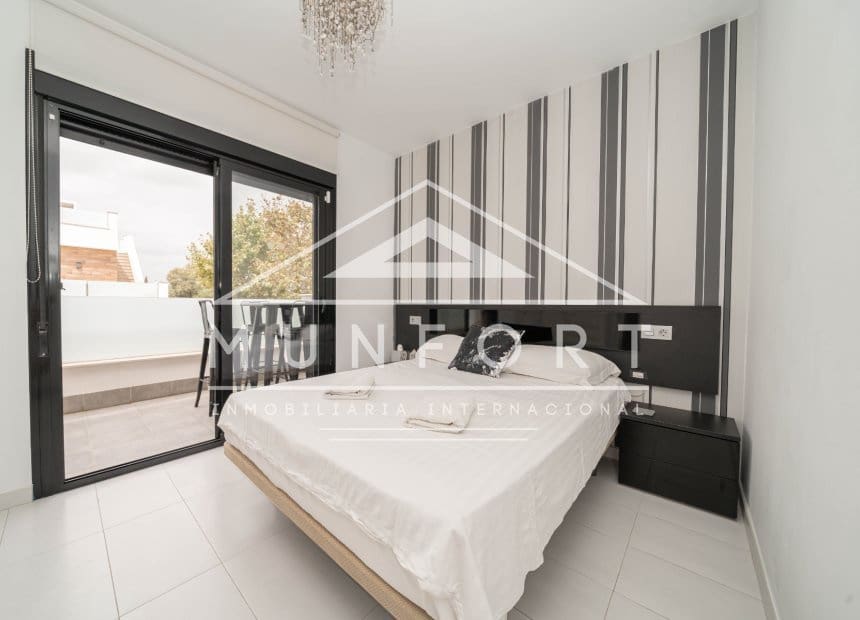 Villa/Maison de 4 chambres à louer à Lo Pagan avec piscine - 1 999 € (Ref: 9921405)