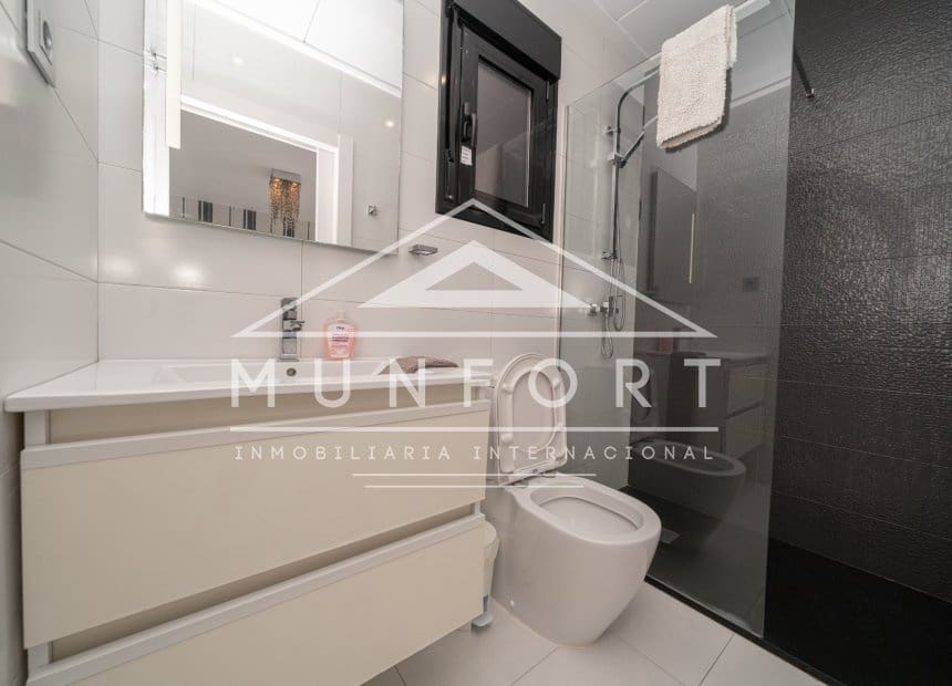Villa/Maison de 4 chambres à louer à Lo Pagan avec piscine - 1 999 € (Ref: 9921405)