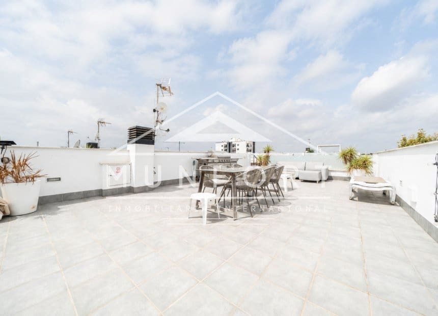 Villa/Maison de 4 chambres à louer à Lo Pagan avec piscine - 1 999 € (Ref: 9921405)