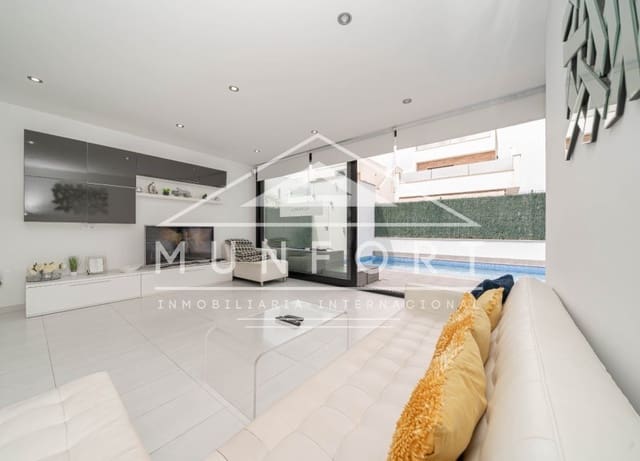 Villa/Maison de 4 chambres à louer à Lo Pagan, San Pedro del Pinatar avec piscine - 2 500 € (Ref: 9921405)