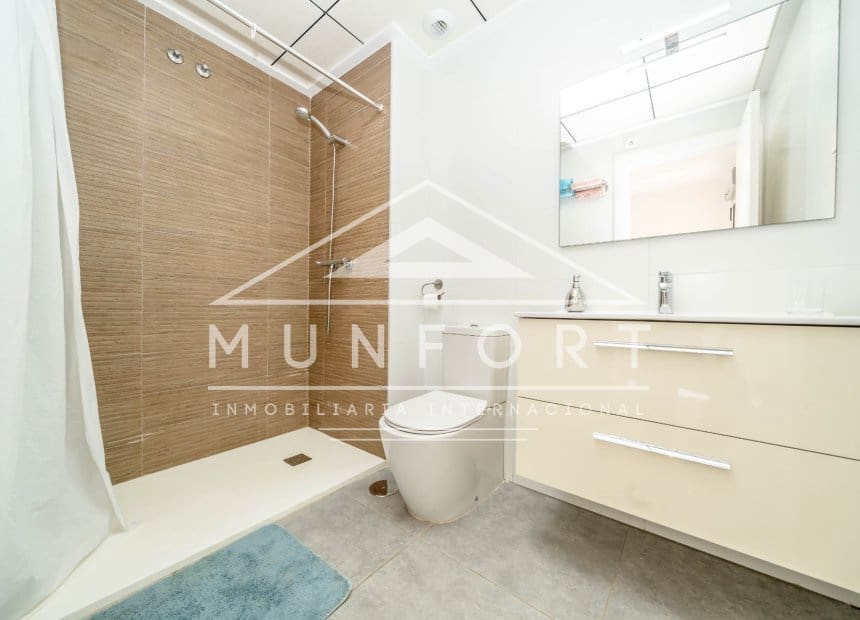 Villa/Maison Mitoyenne de 3 chambres à louer à Santiago de la Ribera avec piscine - 1 800 € (Ref: 9921408)