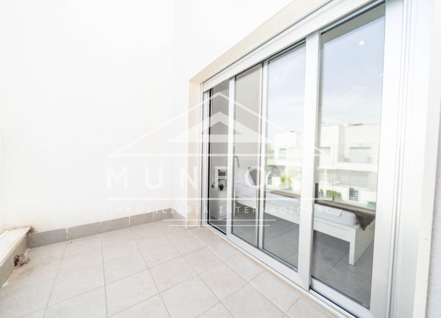 Villa/Maison Mitoyenne de 3 chambres à louer à Santiago de la Ribera avec piscine - 1 800 € (Ref: 9921408)